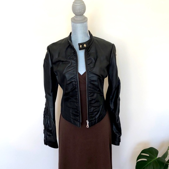 NWOT - Gorgeous Mendocino 100% genuine leather jacket with rouched sleeves. - Picture 1 of 9